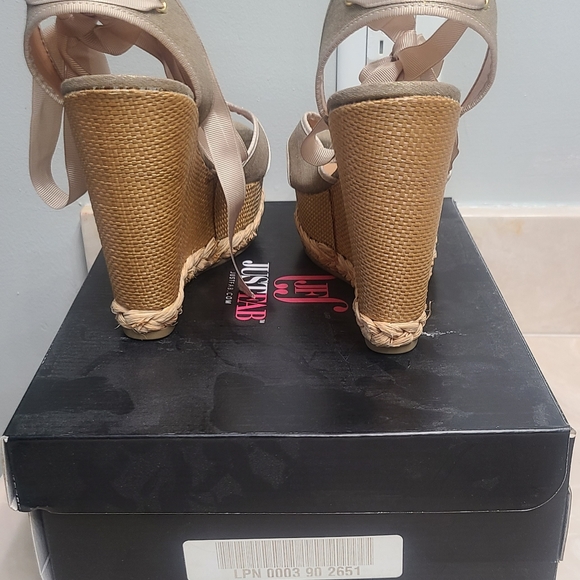 Women's Lace-Up Wedge - Picture 4 of 4